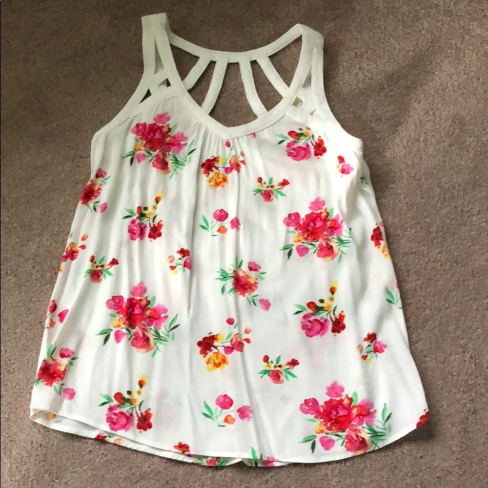 Strapped tank